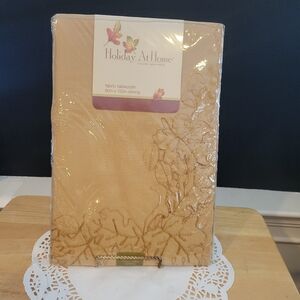 NEW Cutwork Tablecloth Honey Gold "Leaf Impression"  60 x 102 Oblong